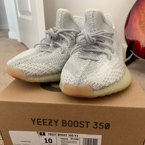 Yeezy 350 v2 size 10